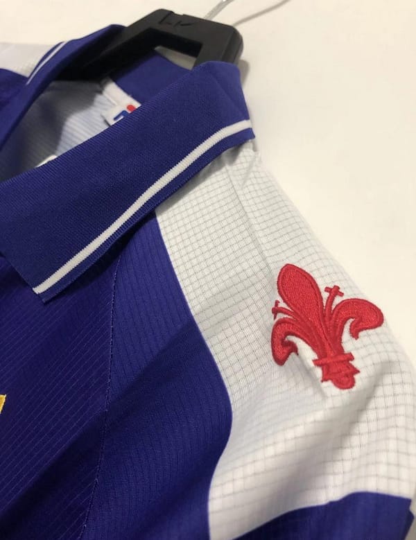 Retro 98/99 Fiorentina Home Soccer Jersey - Image 2