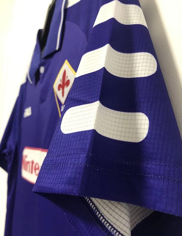 Retro 98/99 Fiorentina Home Soccer Jersey - Image 3