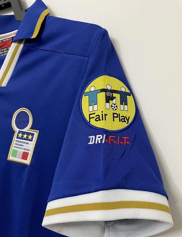 Retro 1996 Italy Home With 96 EURO Patch Soccer Jersey - Image 8