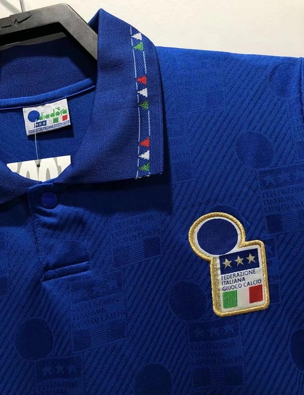 Retro 1994 Italy Home Soccer Jersey - Image 4