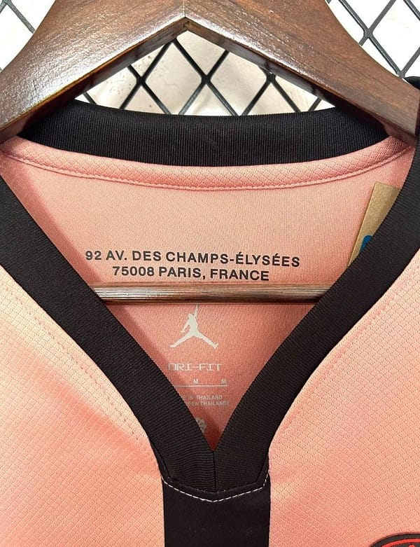 24/25 PSG Third Pink Long Sleeve Jersey - Image 8