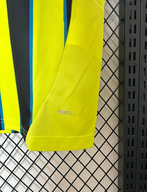 24/25 Manchester City Away Yellow Jersey - Image 4