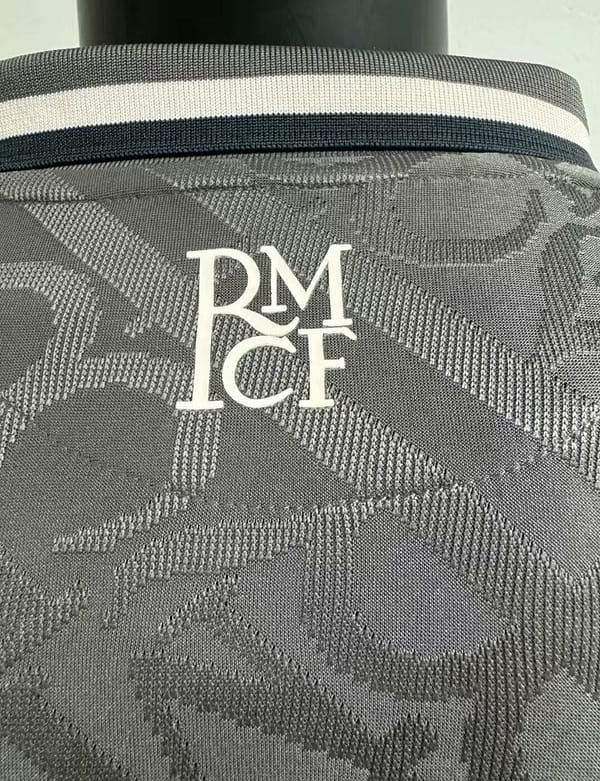 Player Version 24/25 Real Madrid Third Black Jersey - Image 5