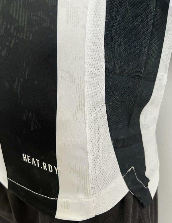 Player Version 24/25 Juventus Home Jersey - Image 4
