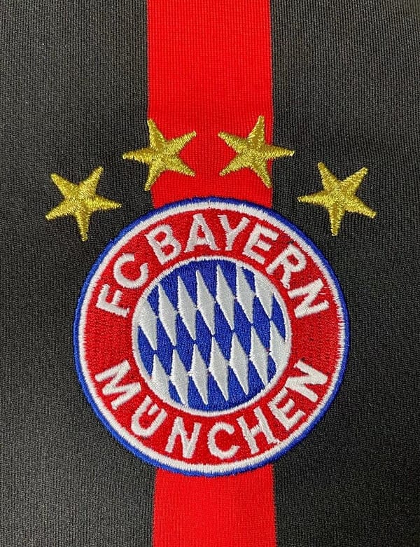 Retro 14/15 Bayern Munich Third Black Jersey - Image 5