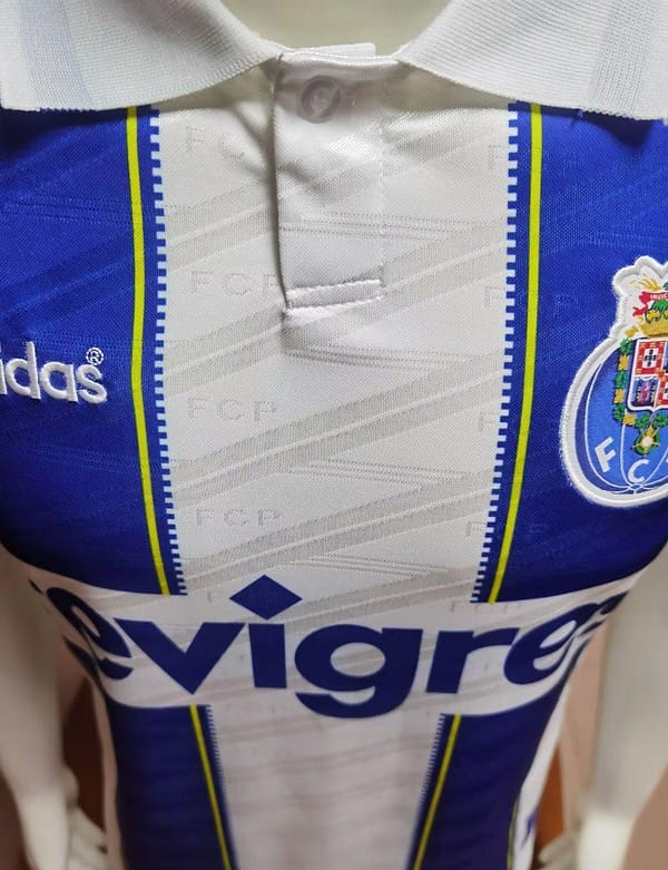 Retro 95/96 Porto Home Jersey - Image 3
