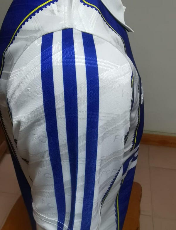 Retro 95/96 Porto Home Jersey - Image 5