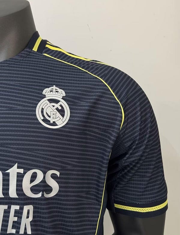 Player Version 25/26 Real Madrid Away Black Jersey - Image 4