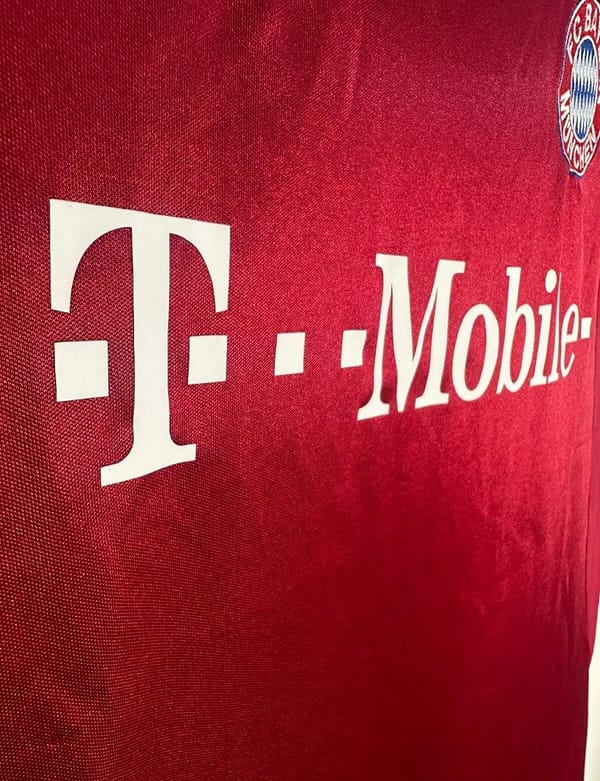 Retro 03/04 Bayern Munich Home Jersey - Image 5