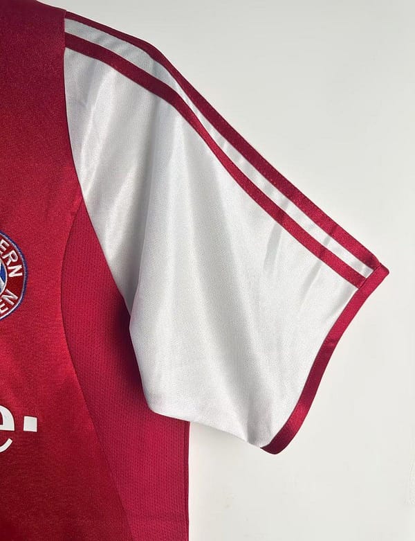 Retro 03/04 Bayern Munich Home Jersey - Image 8