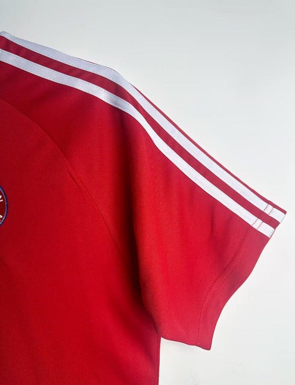 Retro 01/02 Bayern Munich Home Jersey - Image 7