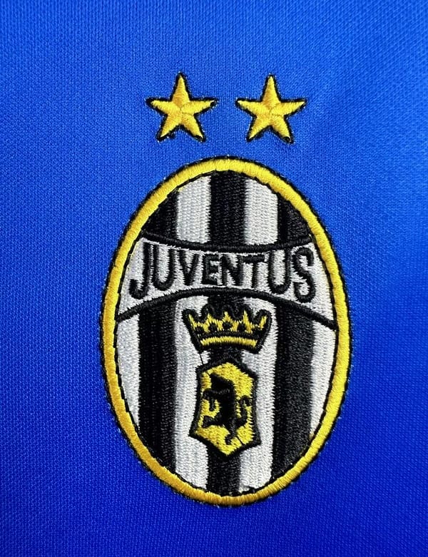 Retro 99/00 Juventus Away Long Sleeve Blue Jersey - Image 7