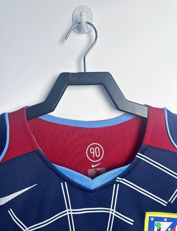 Retro 04/05 Long Sleeve Atletico Madrid Away Blue Jersey - Image 4