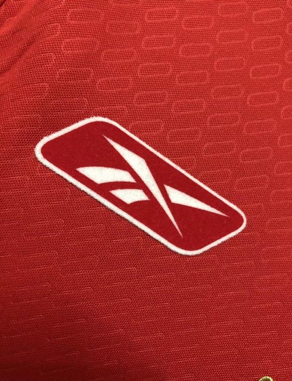 Retro 04/05 Liverpool Home Long Sleeve Jersey - Image 8