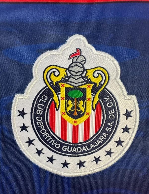Retro 19/20 Chivas Guadalajara Away Long Sleeve Jersey - Image 8