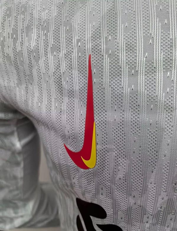 Player Version 24/25 Liverpool Third Long Sleeve Jeresy - Image 7