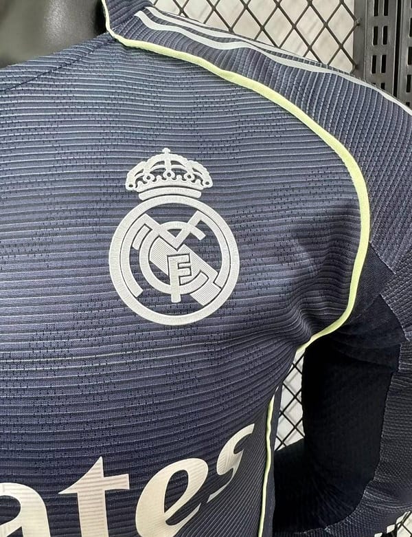 Player Version 25/26 Real Madrid Away Long Sleeve Jersey - Image 9