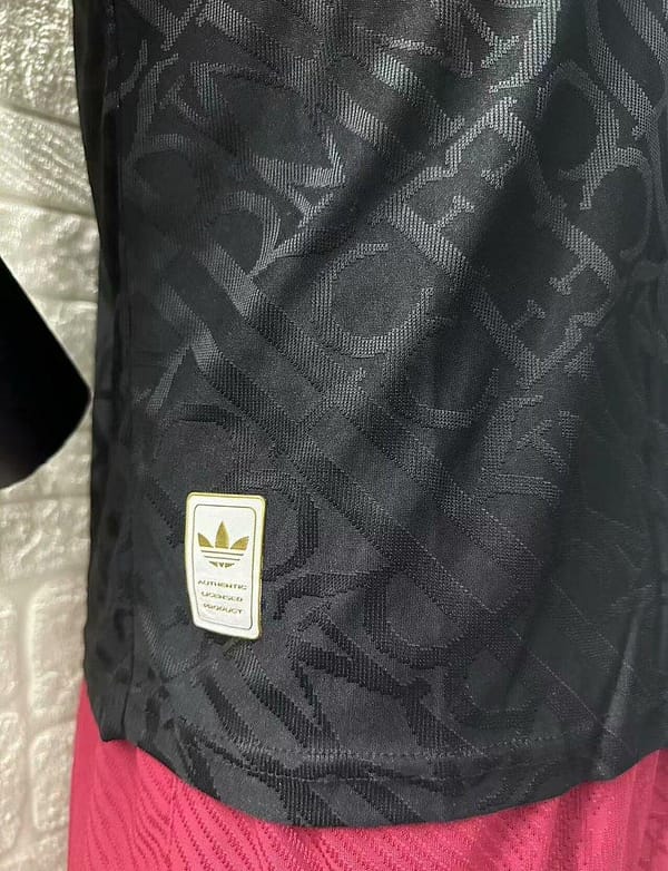 Player Version 24/25 Real Madrid Black Special Pre-Match Jersey - Image 7
