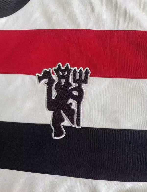 24/25 Manchester United Third White Jersey - Image 2