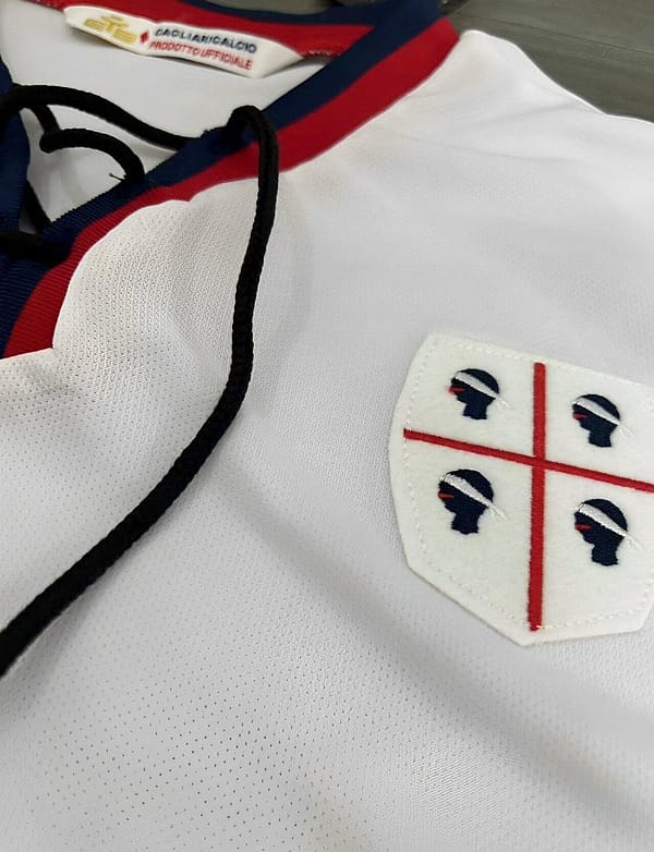 Retro 69/70 Cagliari Home Champion Jersey - Image 3