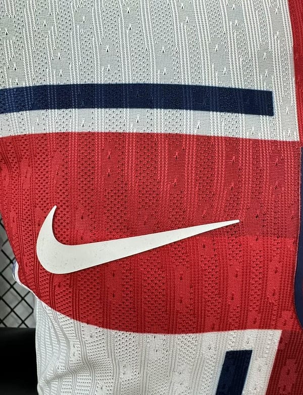 Player Version 2024 England Flag Concept Jersey - Image 6