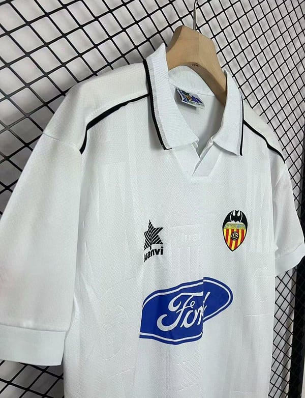 Retro 96/97 Valencia Away White Jersey - Image 4