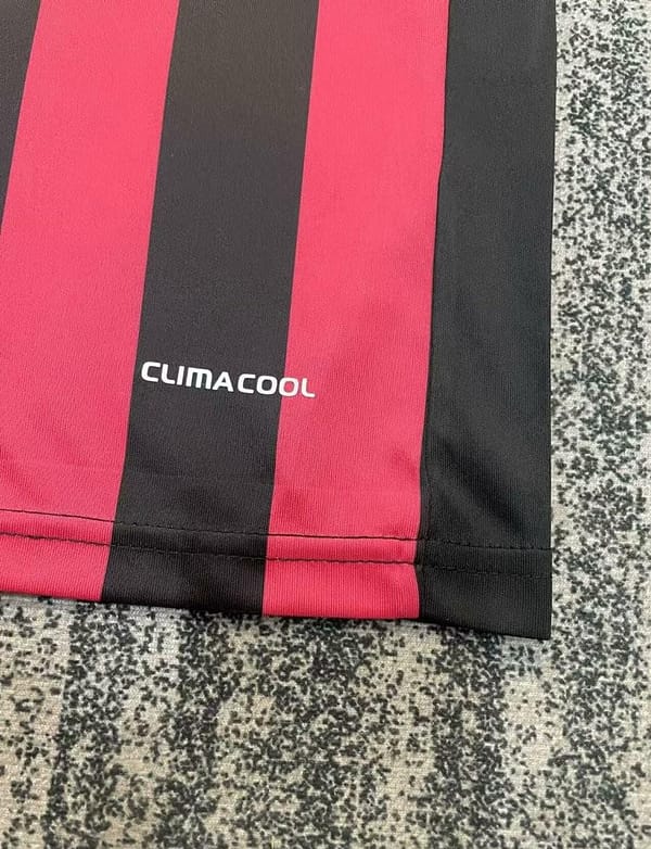 Retro Kids 09/10 AC Milan Home Jersey - Image 7