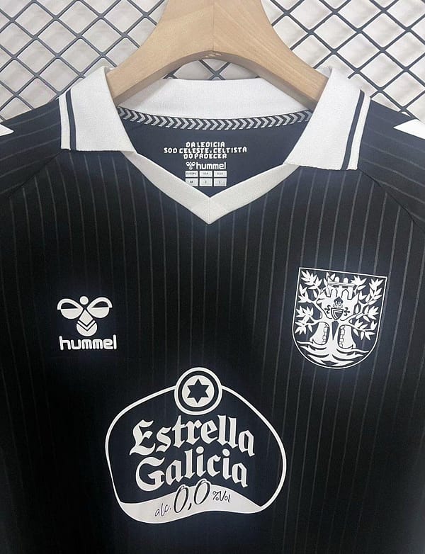 25/26 Celta Vigo 2025 Hummel "Olive Tree of 100 Years" Black Jersey - Image 3