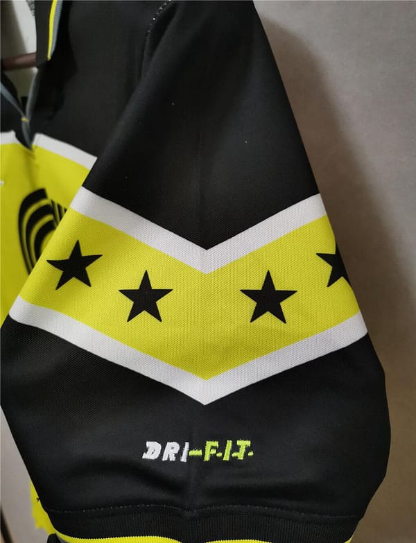 Retro 96/97 Borussia Dortmund Third Jersey - Image 8
