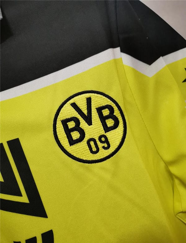 Retro 96/97 Borussia Dortmund Third Jersey - Image 9