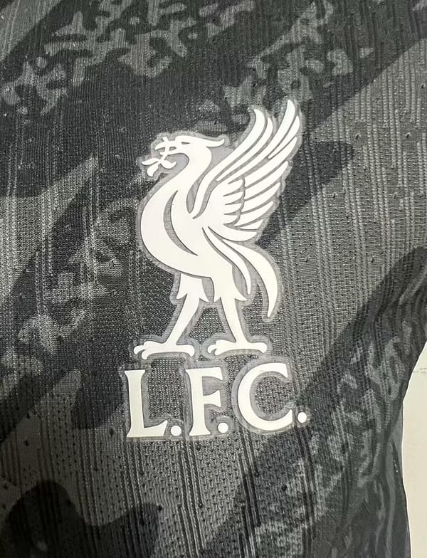 Player Version 24/25 Liverpool Black Goalkeeper Jersey - Image 3