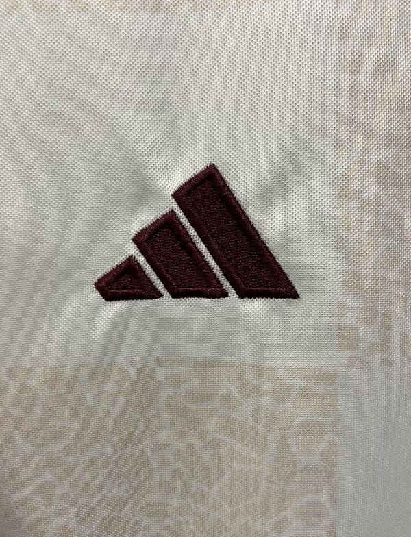 24/25 Flamengo Pre-Match White Training Jersey - Image 4