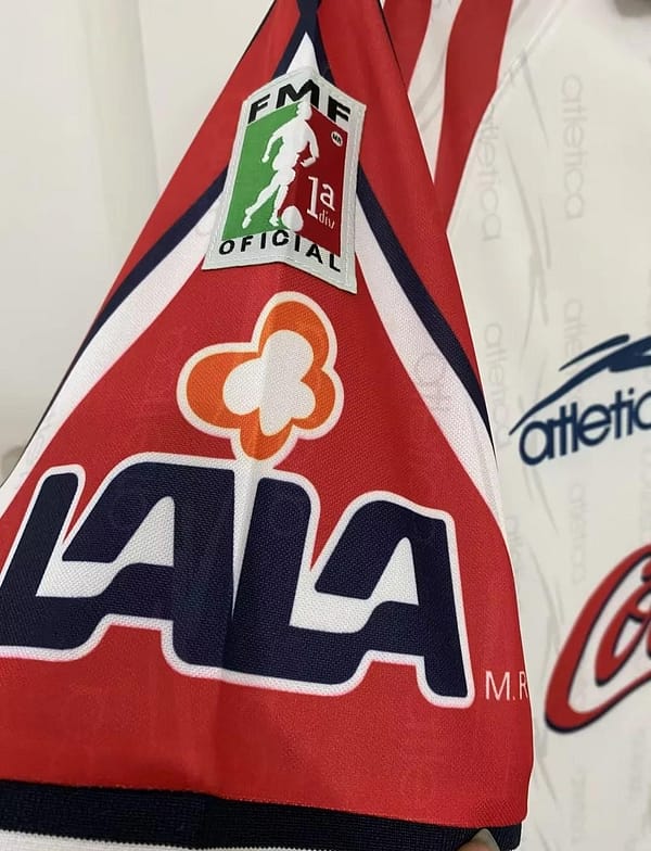 Retro 98/99 Chivas Guadalajara Away White Jersey - Image 4