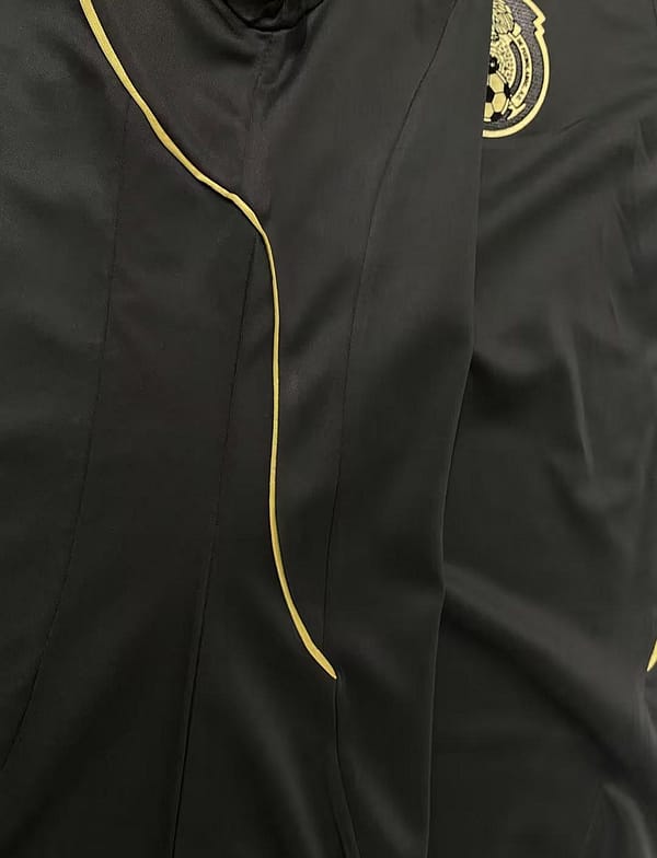 Retro 2011 Mexico Away Black Jersey - Image 6