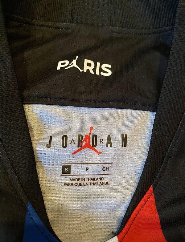 Retro 19/20 PSG Forth Jersey - Image 7