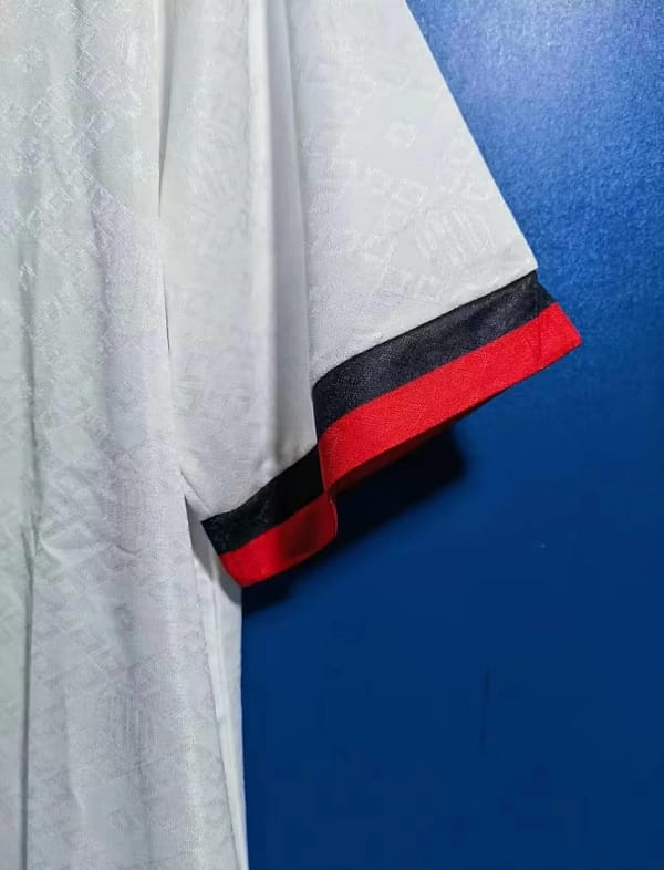 Retro 88/89 AC Miilan Away White Jersey - Image 4