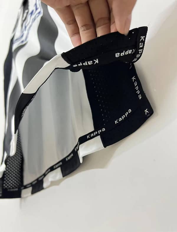 Retro 97/99 Juventus Home Soccer Jersey - Image 4
