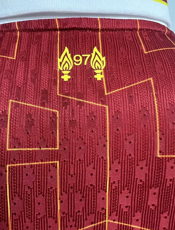 Player Version 24/25 Liverpool Home Jersey - Image 5