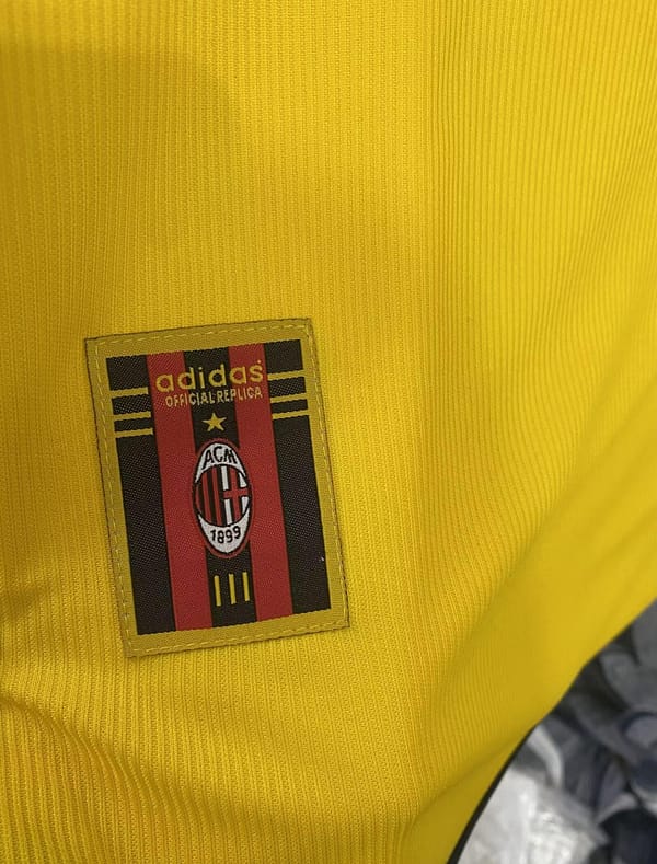 Retro 99/00 AC Milan Away Yellow Jersey - Image 8