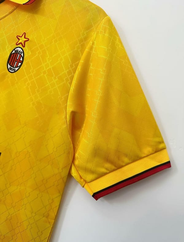 Retro 95/96 AC Milan Third Yellow Jersey - Image 10