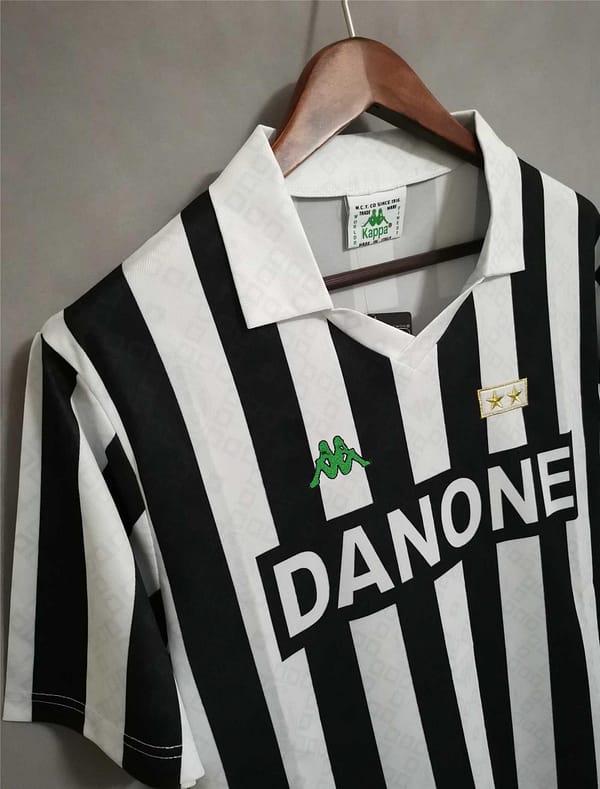 Retro 92/94 Juventus Home Jersey - Image 2
