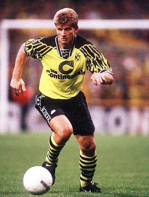 Retro 94/95 Borussia Dortmund Home Yellow Jersey - Image 5