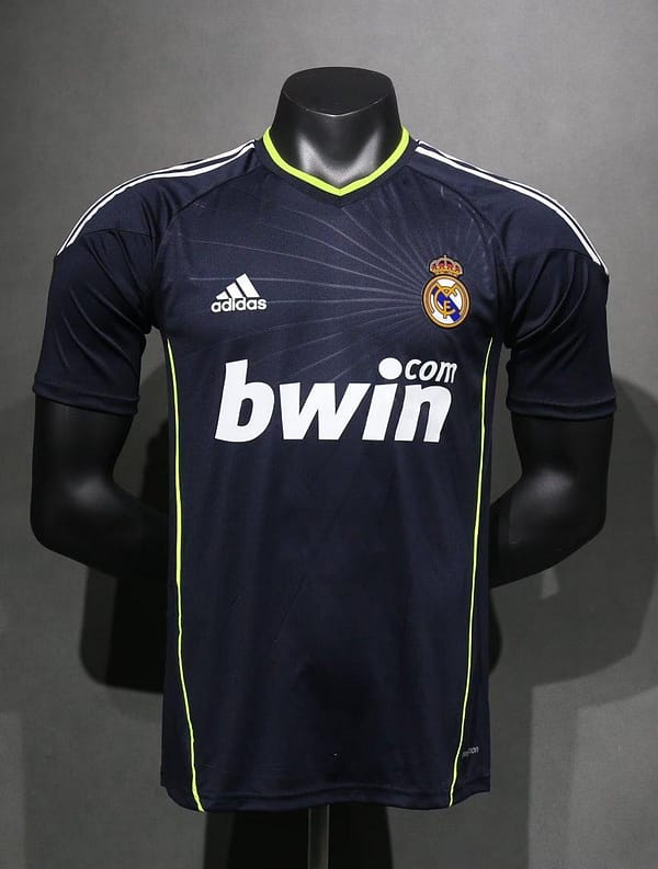 Player Version Retro 09/10 Real Madrid Away Jersey - Image 6