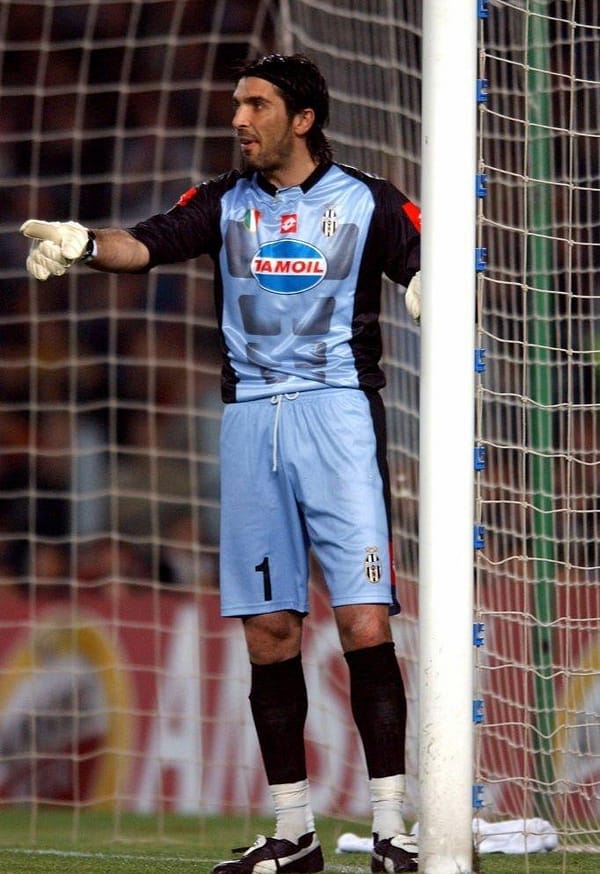 Retro 02/03 Juventus Goalkeeper Blue Jersey Worn By Buffon - Image 5
