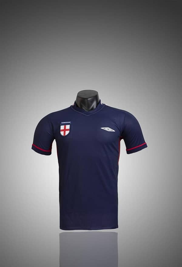 Retro 2002 England Away Reversible (Red/Navy) Soccer Jersey - Image 22