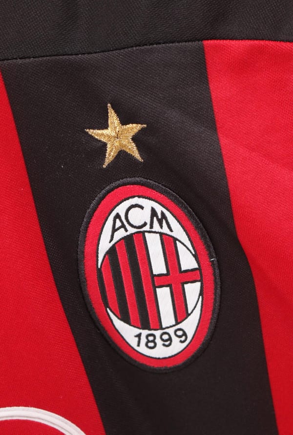 Retro 00/01 AC Milan Home Jersey - Image 6