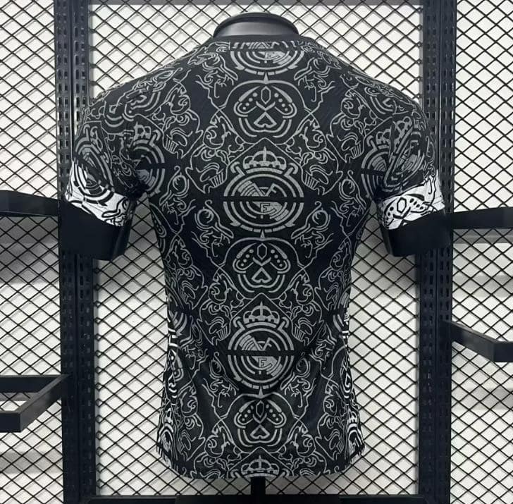 Player Version 24/25 Real Madrid Black Special Jersey - Image 2
