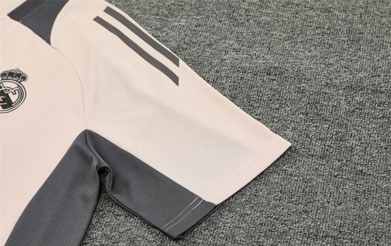 24/25 Real Madrid Pink Short Sleeve Jersey+Shorts - Image 9