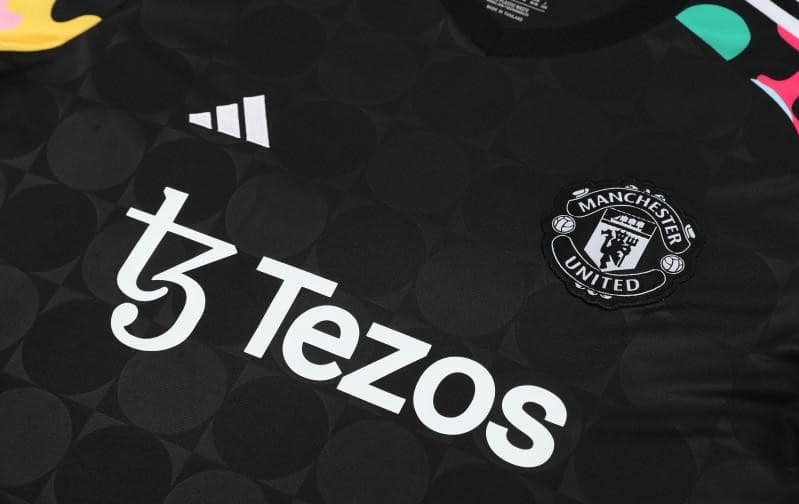 24/25 Manchester United Black Short Sleeve Jeresy+Shorts - Image 9