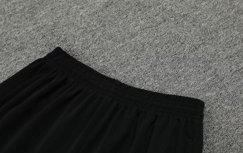 24/25 Manchester United Black Vest Jeresy+Shorts - Image 4